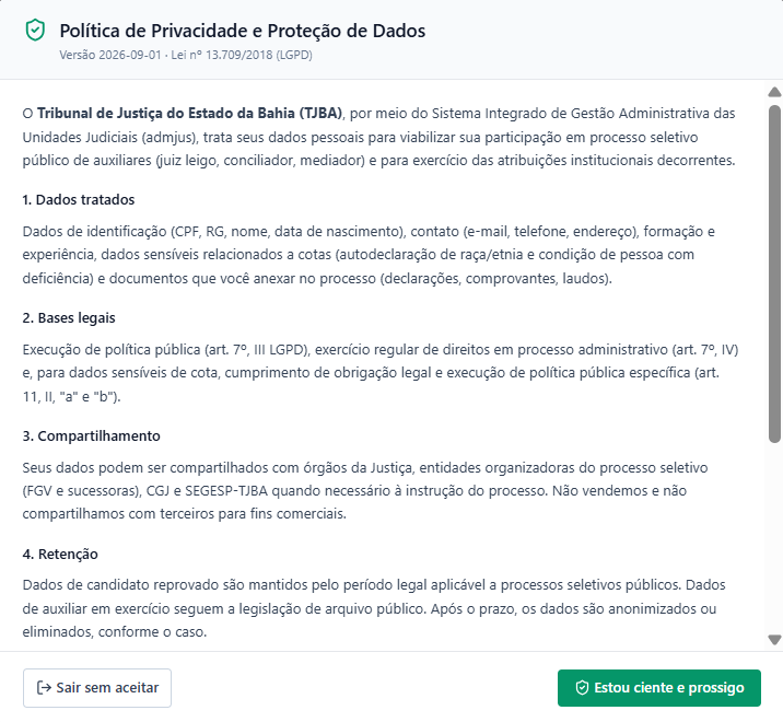 Política de Privacidade e Proteção de Dados, com os botões “Sair sem aceitar” e “Estou ciente e prossigo”.